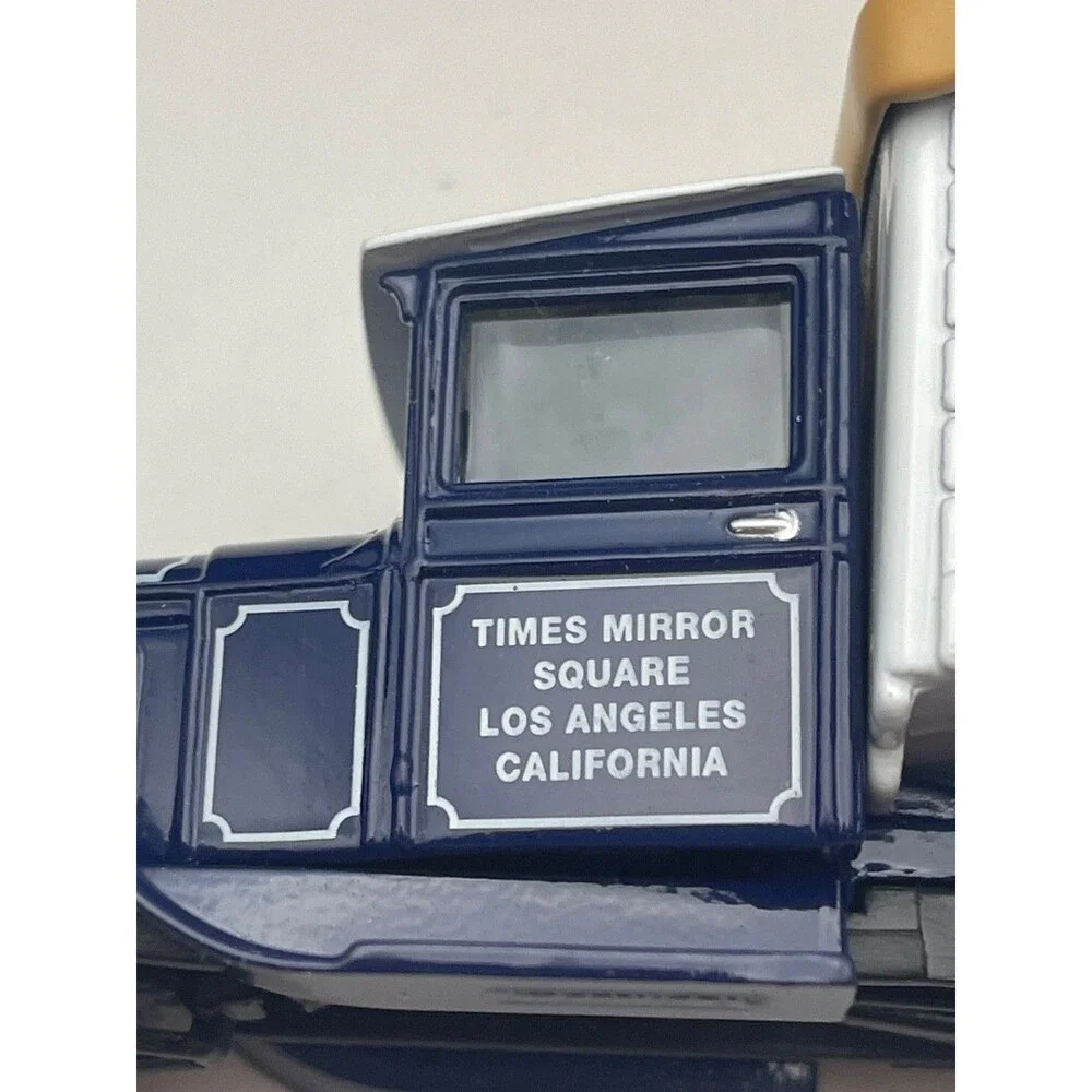 Matchbox Collectibles LA Times Newspaper Truck Diecast w/ Box 4.5